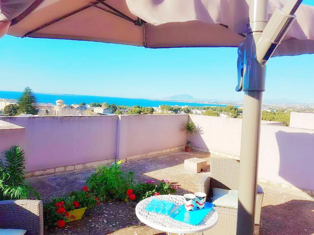 Acquamarina With Terrace Apartment